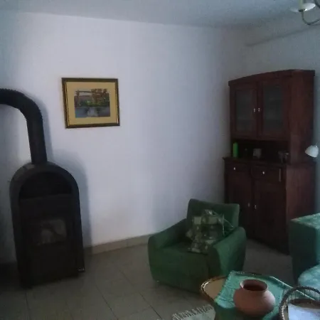 Balatoni Nyaralo Kerttel Es Udvarral * Siófok